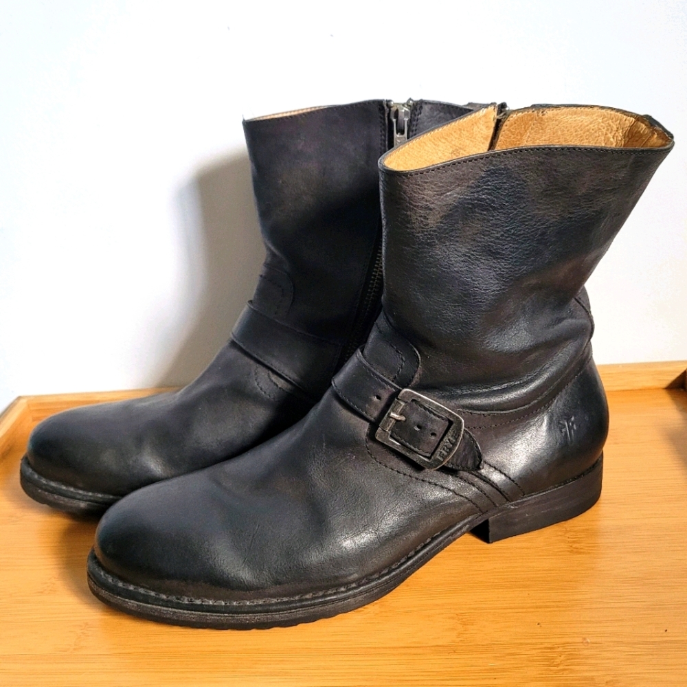 Black Frye boots